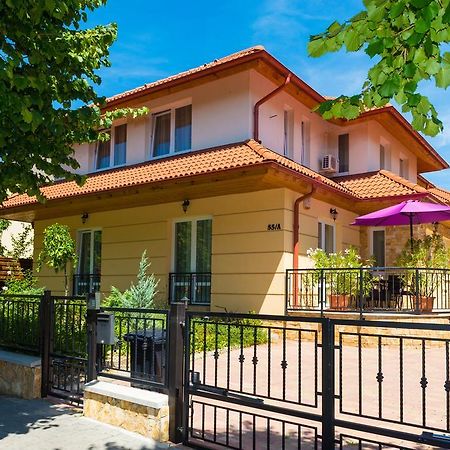 Andi Apartman ヘーヴィーズ エクステリア 写真