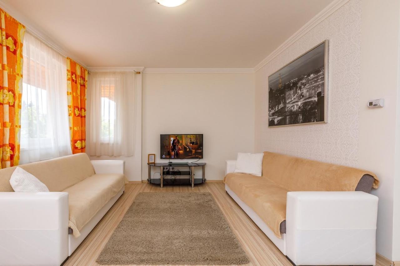 Andi Apartman ヘーヴィーズ エクステリア 写真