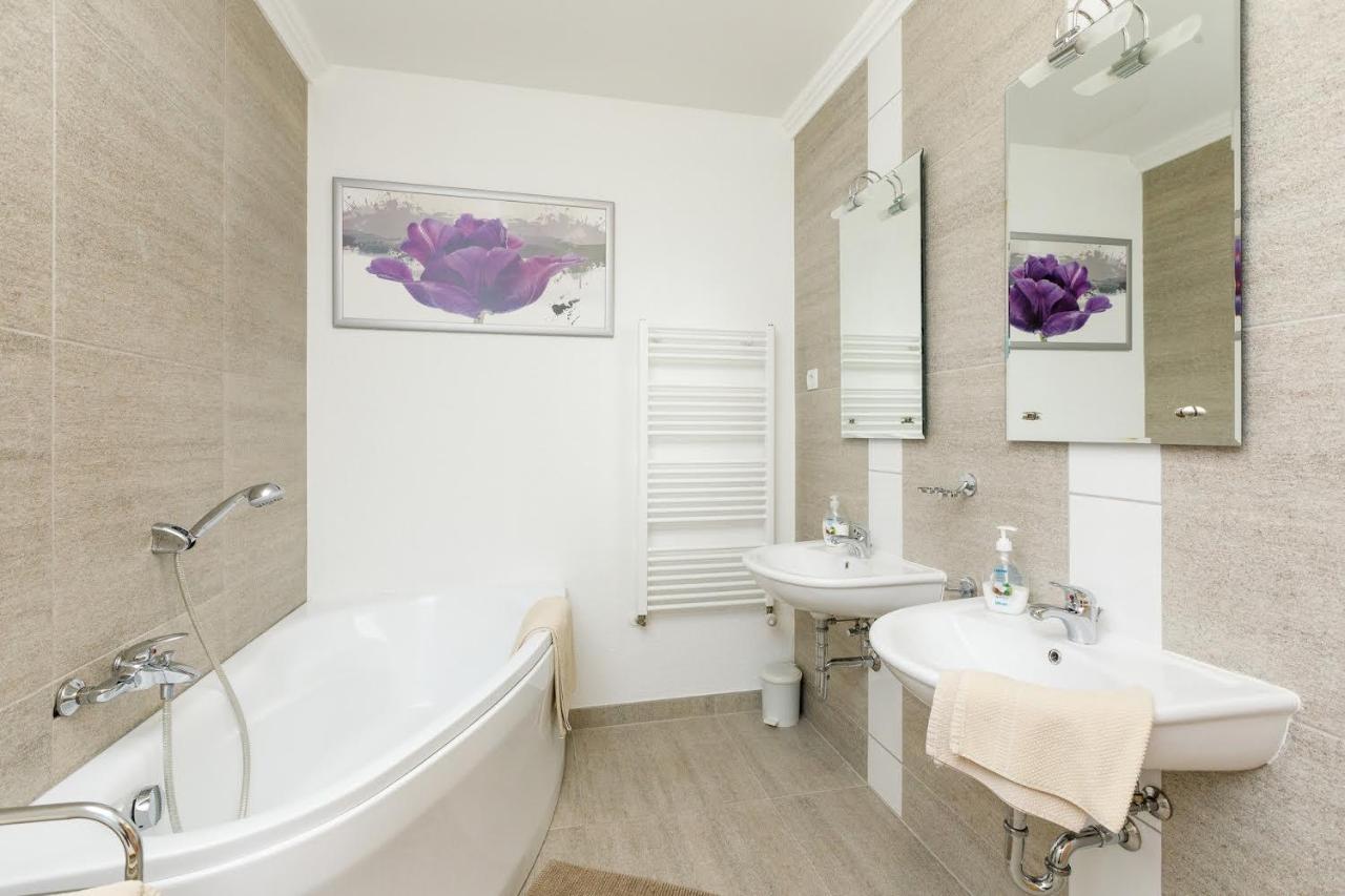 Andi Apartman ヘーヴィーズ エクステリア 写真