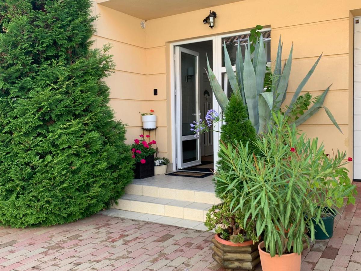 Andi Apartman ヘーヴィーズ エクステリア 写真