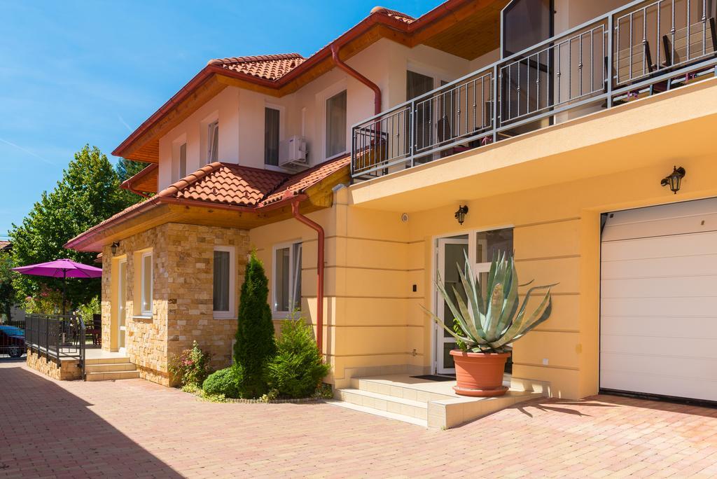 Andi Apartman ヘーヴィーズ エクステリア 写真